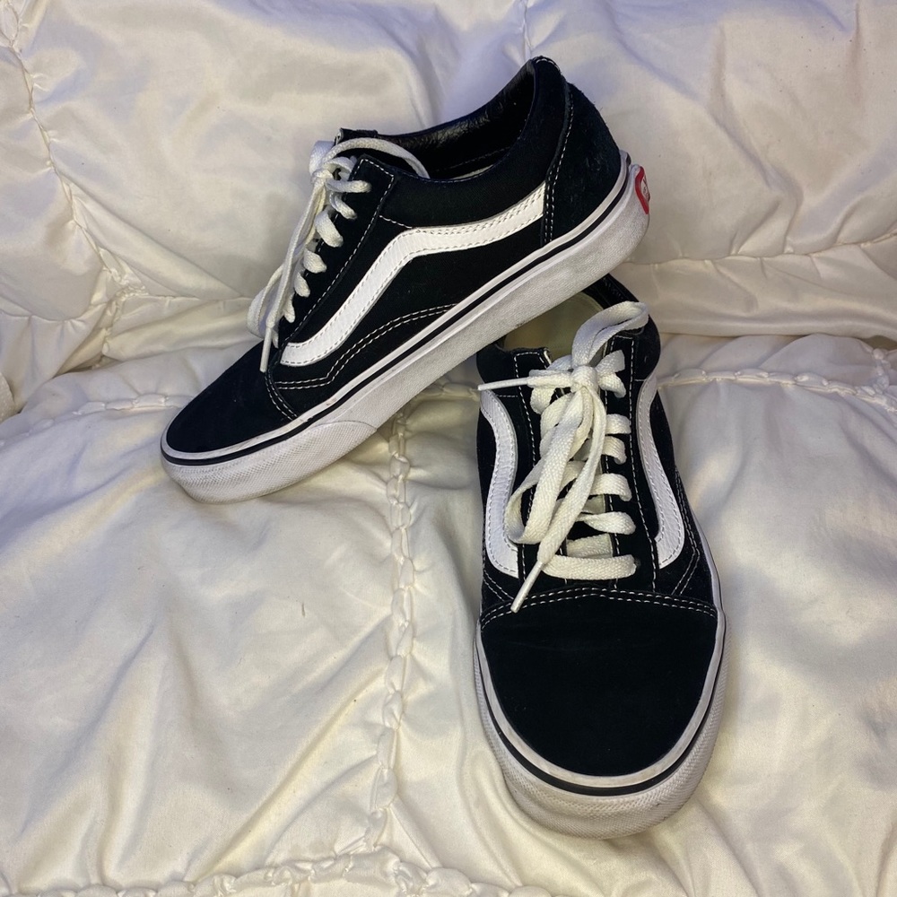 Black classic Vans